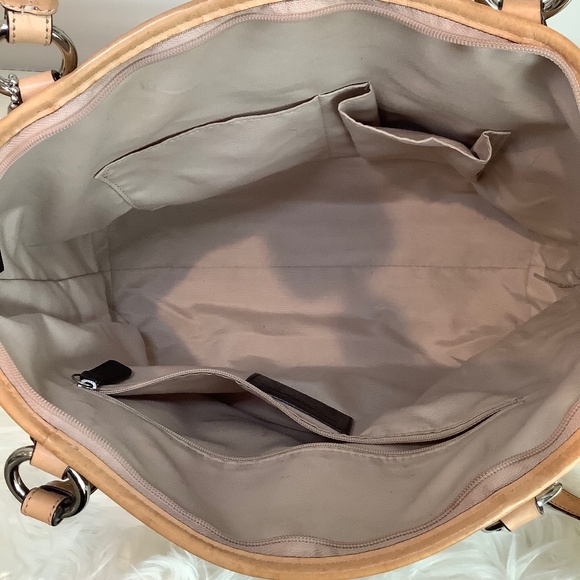 Coach Peyton Tote - Picture 6 of 9